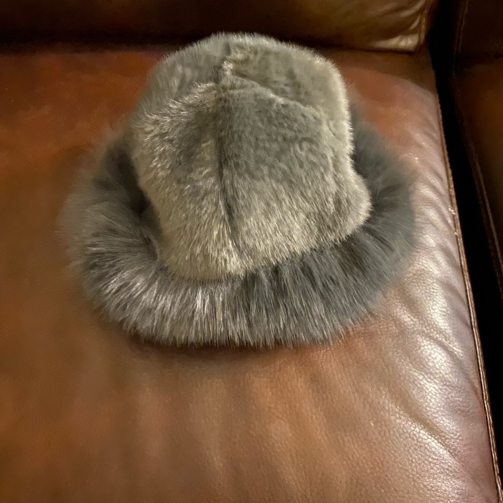 Women’s Fluffy Warm Earmuff Fashion Versatile Outdoor Winter Solid Grey Hat